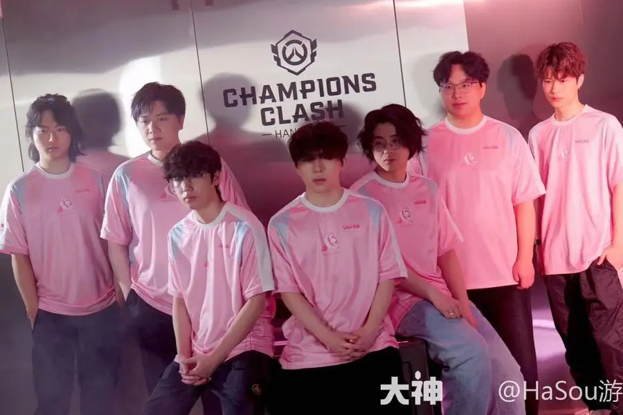 主场观众热情洋溢，全场高呼“Let's Go Dragons!”为上海龙加油。